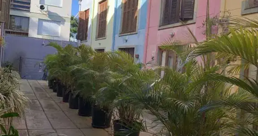 Casa com 2 quartos à venda na Rua Ângelo Crivellaro, 105, Jardim do Salso, Porto Alegre