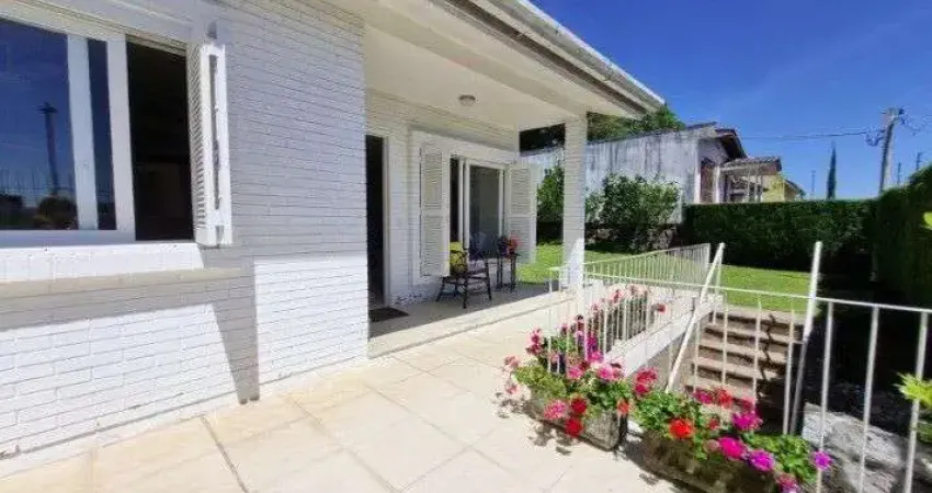 Casa espetacular com vista deslumbrante, reformada por arquiteto de 2 dormitórios, suíte, próximo a puc e carrefour no bairro partenon em porto alegre/rs/