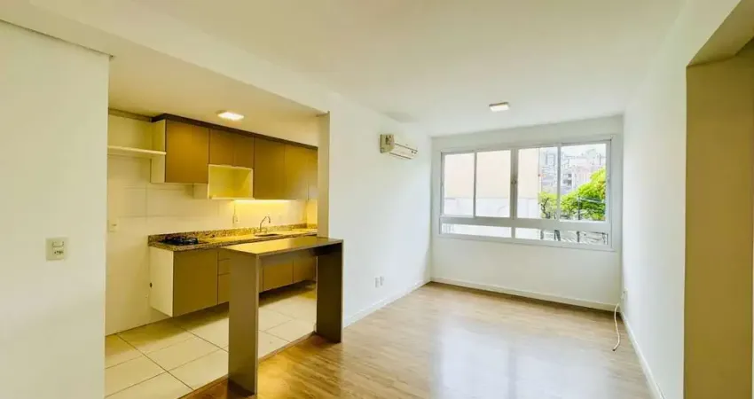 Apartamento 3 dormitórios com 1 suíte no bairro petrópolis em porto alegre.