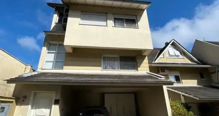 Casa condomínio | 3 dormitórios | 1 suíte | 240,82 privativos | 2 vagas | bairro teresópolis