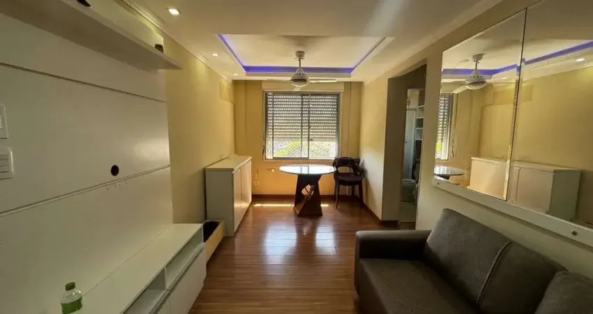 Apartamento 2 dormitórios semimobiliado no bairro cristal