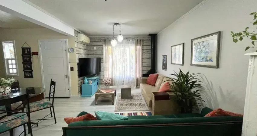 Casa com 3 quartos à venda na Rua Padre Henrique Lenz, 44, Jardim São Pedro, Porto Alegre