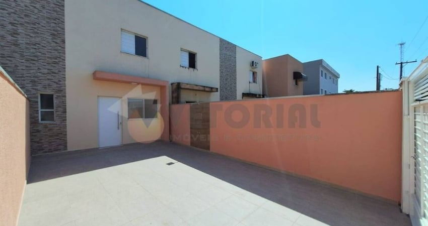 Sobrado com 2 dormitórios à venda, 75 m² por R$ 395.000 - Dos Golfinhos - Caraguatatuba/SP