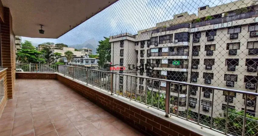 Amplo apartamento para locação na freguesia, rio de janeiro-rj: 3 quartos, 1 suíte, 1 sala, 3 banheiros e 3 vagas de garagem e dep completa!