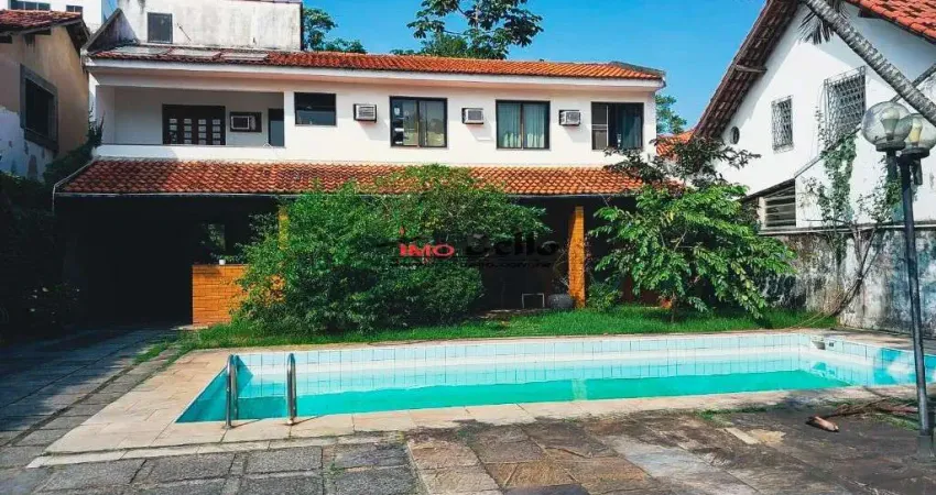 Ampla casa linear à venda na freguesia jacarepaguá, rio de janeiro-rj: 5 quartos, 2 salas, 4 banheiros, 5 vagas, 644m².