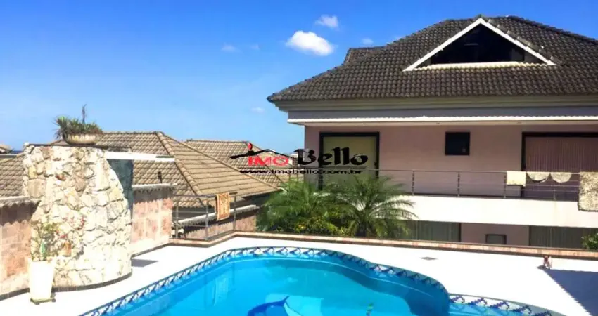 Casa de luxo em condomínio na freguesia jacarepaguá - 3 quartos, 3 suítes, 2 salas, 7 banheiros, 3 vagas, 400m²