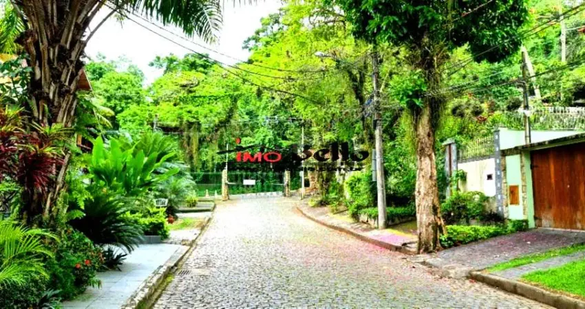 Casa em condomínio de luxo na freguesia jacarepaguá com 4 quartos, 1 suíte e 381m² de área - rio de janeiro-rj