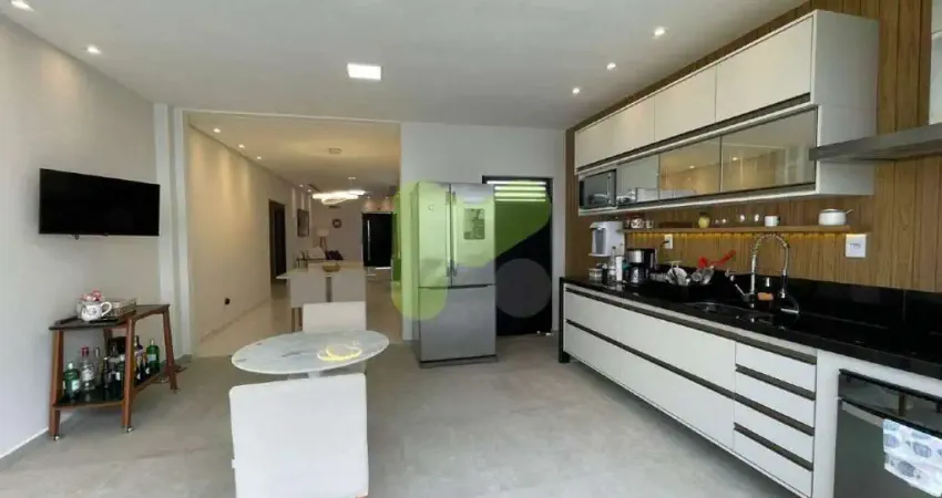 Casa à venda, 3 quartos, 1 suíte, 2 vagas, Vale dos Cristais - Macaé/RJ