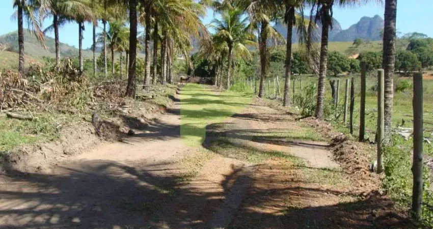 Chácara / sítio à venda na Rua Bemtevi, Colinas, Rio das Ostras