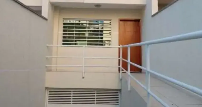 SOBRADO COM 1 SUITE E 3 VAGAS NA REGIÃO DA VILA FORMOSA .