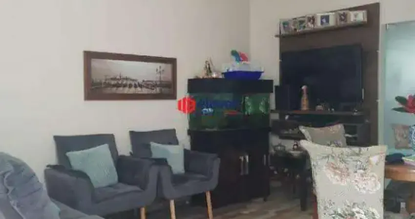 Bela casa triplex com 3 dormitórios no Campo Grande