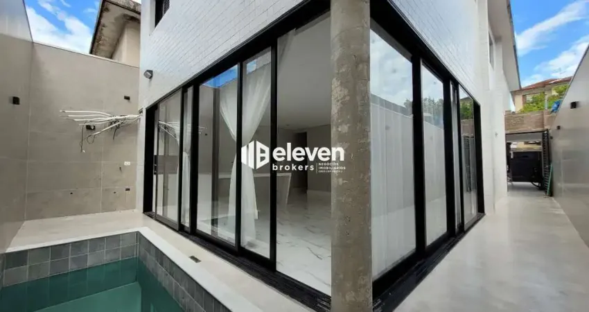 Casa térrea nova no Marapé com 3 dormitórios, área gourmet e piscina.
