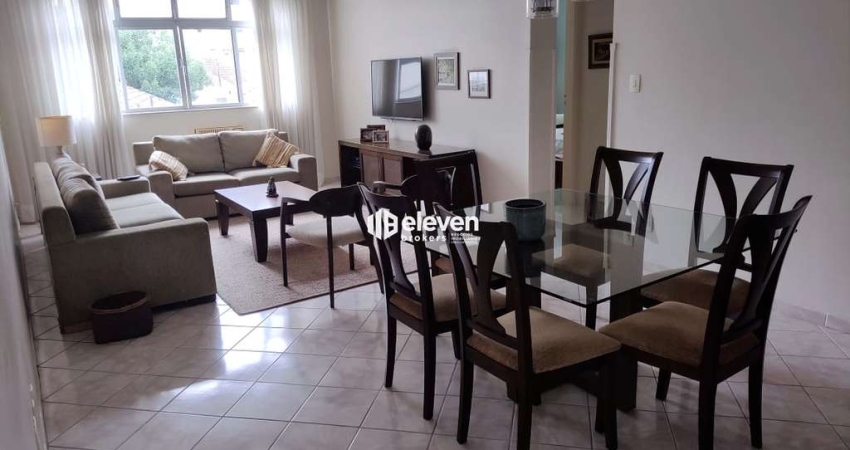 Muy Hermoso! Apartamento c/02 dormts, sendo 02 suites, dependencia completa de empregada, 100 metros da Praia, garagem demarcada !
