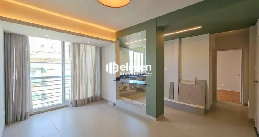 Apartamento Reformado à Venda no Embaré – Prédio Frente Mar