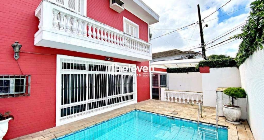 Casa com 3 quartos para alugar na Rua Oswaldo Cochrane, Embaré, Santos