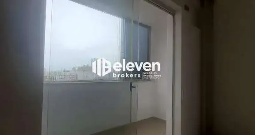 Apartamento à Venda – 2 Dormitórios + Quarto Extra, Vista Livre e Garagem Individual | Ponta da Praia – Santos/SP
