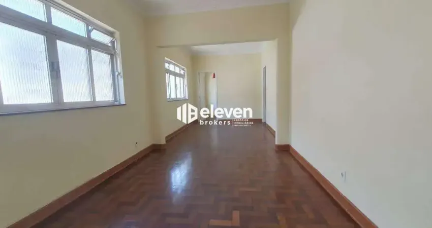 Casa com 4 quartos para alugar na Rua Benjamin Constant, Embaré, Santos