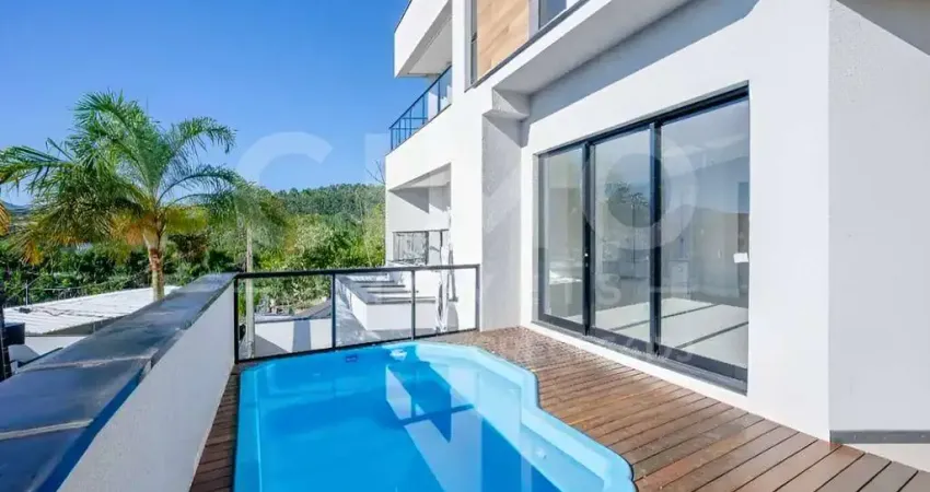 Casa de alto padrão à venda no bairro tribess, blumenau— 3 suítes e piscina