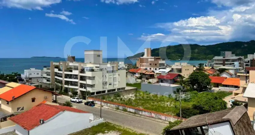 Cobertura duplex de alto padrão a 150 metros do mar em bombinhas