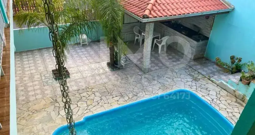 Casa em brusque com 4 dormitórios, 3 banheiros e 3 vagas com piscina