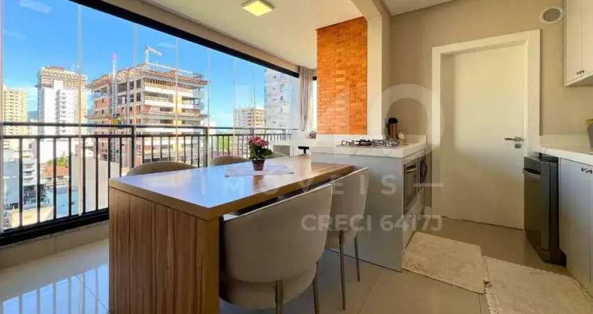 Apartamento mobiliado com 3 suítes e 4 vagas a 500m da praia em itapema