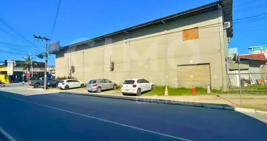 Galpão para locação de 480m² na 5ª avenida em balneário camboriú