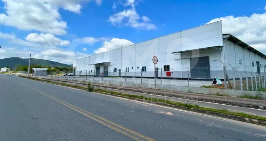 Galpão para locação em gaspar – 1.100 m² com doca e pátio amplo