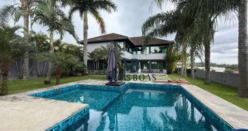 Excelente Casa de Alto Padrão com Piscina e Área Externa Completa