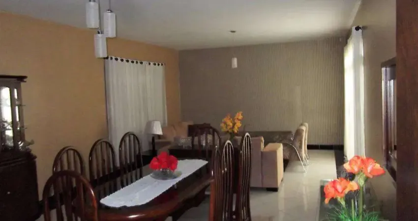 Casa Shangri-lá com 04 terrenos ótima localização RS 1.550.000,00