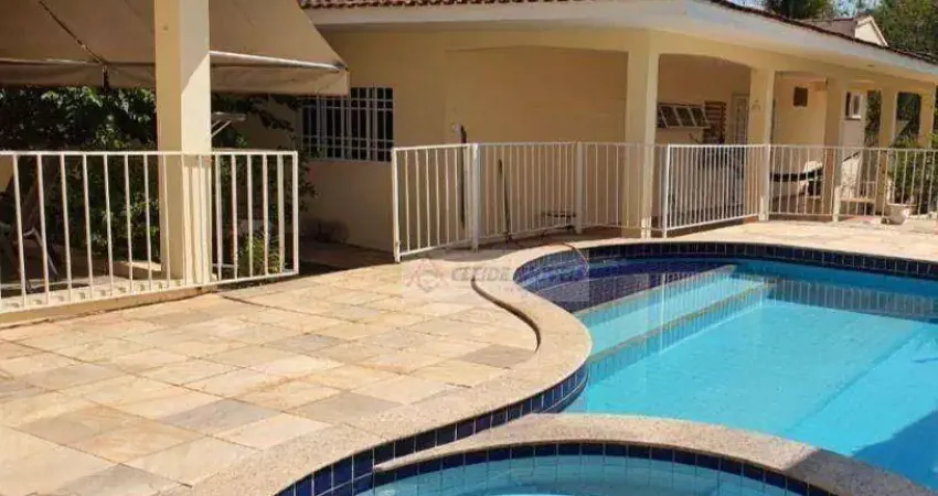 Casa Terrea com 2 terrenos Jardim Itália, Rua Fechada