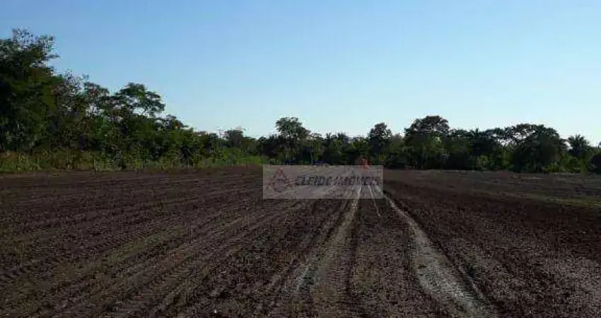 Chácara com 4 dormitórios à venda, 106000 m² por R$ 900.000,00 - Rural  - Cuiabá/MT