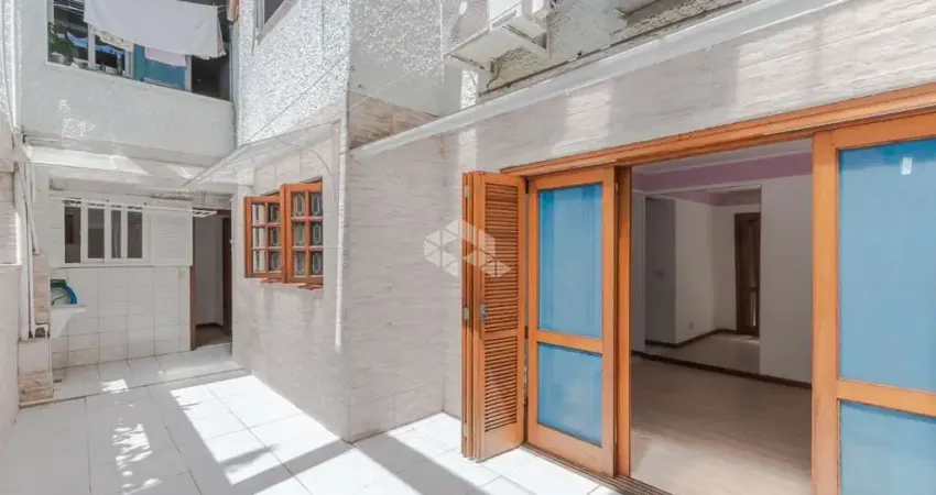 Apartamento com 3 quartos à venda na Avenida Cristóvão Colombo, 2480, Floresta, Porto Alegre