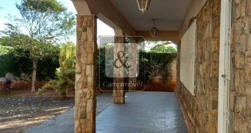 Casa Térrea para Venda em Campinas, Fazenda Santa Cândida, 4 dormitórios, 2 suítes, 4 banheiros, 3 vagas