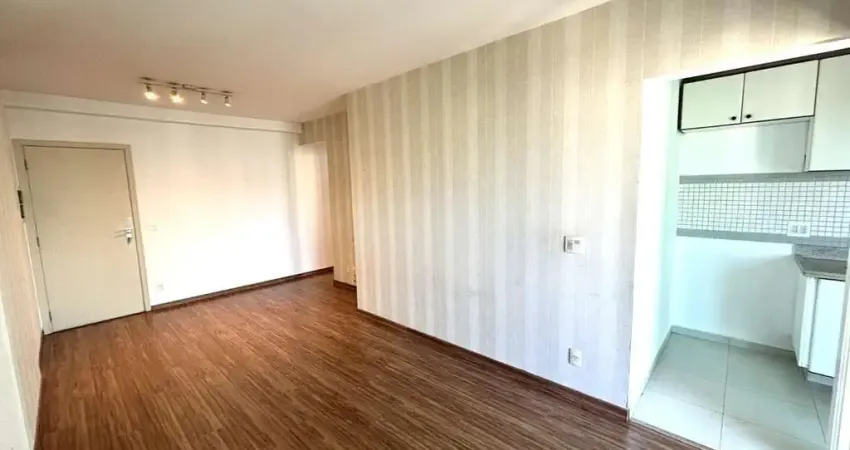 Apartamento com 2 quartos para alugar na Rua Padre José Teixeira, --, Cambuí, Campinas
