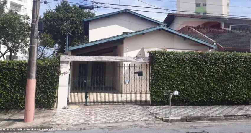 Sobrado para Venda em Taubaté, Jardim Eulalia, 3 dormitórios, 1 suíte, 4 banheiros, 3 vagas