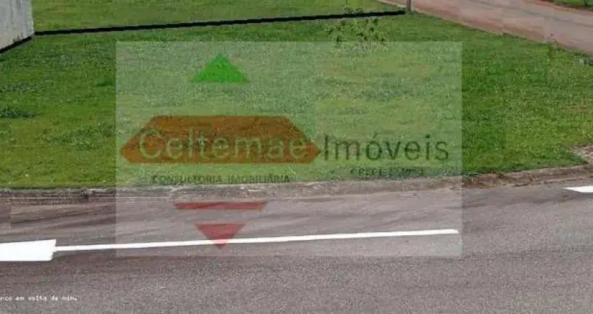 Terreno em condomínio fechado à venda no Condominio Cataguá Way, Taubaté