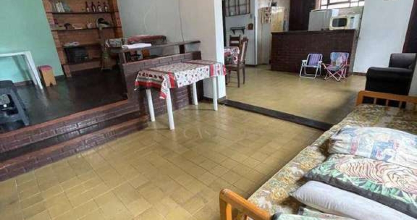 Casa com 3 dormitórios à venda, 157 m² por R$ 585.000,00 - Caiçara - Praia Grande/SP