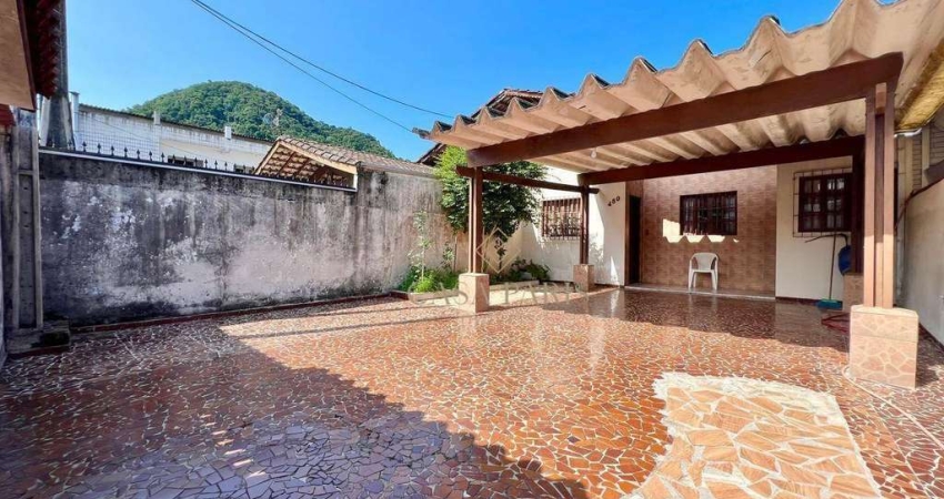 Casa com 2 dormitórios à venda, 62 m² por R$ 480.000,00 - Canto do Forte - Praia Grande/SP