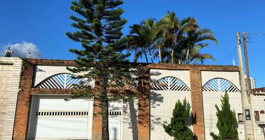 Casa com piscina e 3 dormitórios à venda, 275 m² por r$ 1.900.000 - solemar - praia grande/sp