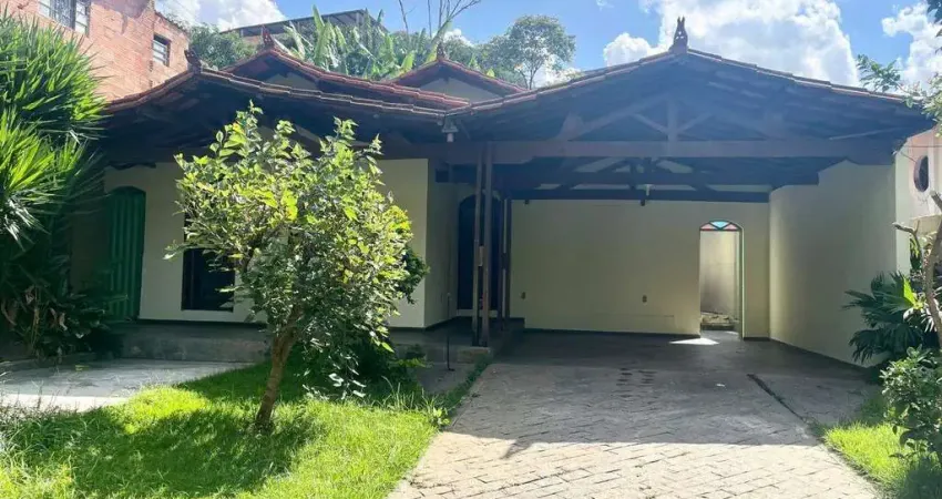Casa para locação com 3 quartos e 6 vagas no Bairro Ouro Preto