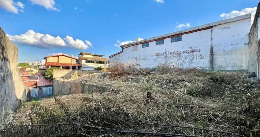 Terreno à venda na Rua Barão de Jacuí, 63, Planalto, Belo Horizonte