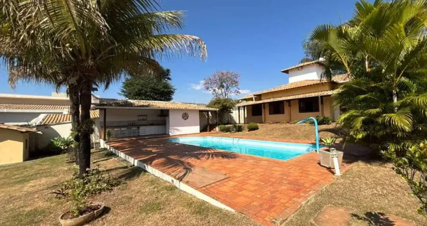 Casa para aluguel, 3 quartos, 1 suíte, 10 vagas, Garças - Belo Horizonte/MG