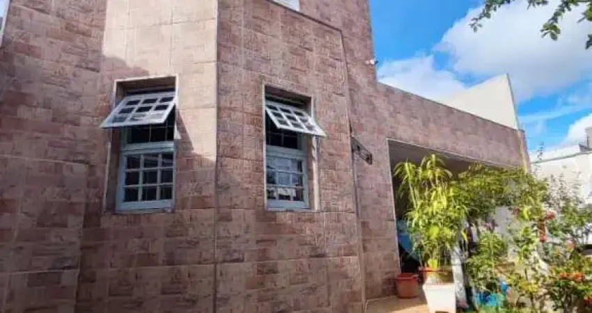 Sobrado com 5 dormitórios à venda por R$ 550.000,00 - Residencial Cambuy - Araraquara/SP