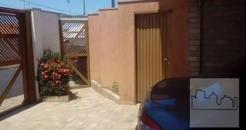 Casa com 3 quartos à venda na Avenida Professor José Clozel, Centro, Araraquara