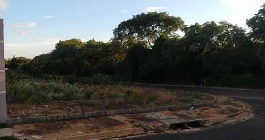 Terreno à venda na Avenida Valentim Françoso, Residencial Cambuy, Araraquara