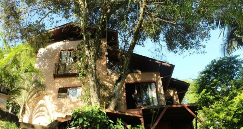Casa com 2 quartos à venda na Servidão Aparício Sinfronio Pereira, Rio Tavares, Florianópolis
