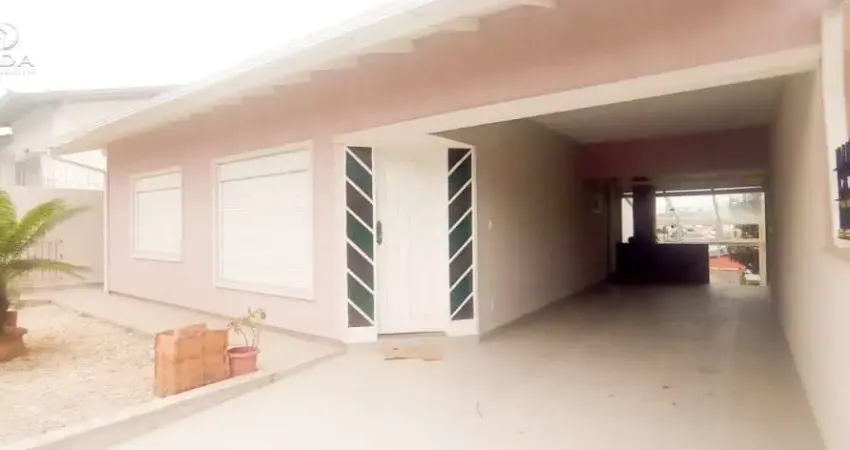 Casa Espaçosa com Piscina, Espaço Gourmet e Jardim
