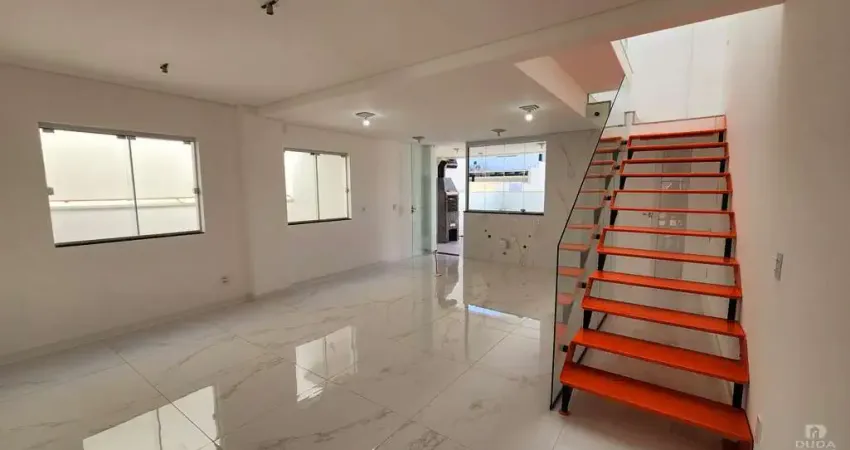 Sobrado novo à venda em condomínio fechado