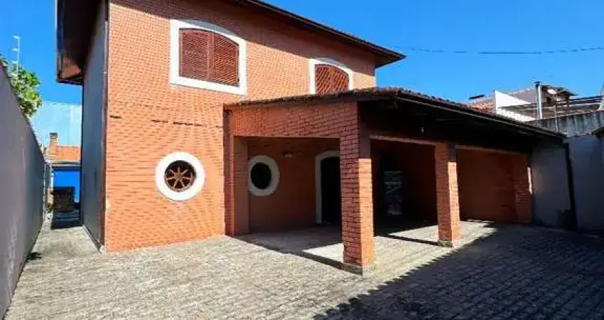 Casa com 4 dormitórios, 259 m² - venda por R$ 1.200.000,00 ou aluguel por R$ 7.000,00/mês - Centro - Caraguatatuba/SP
