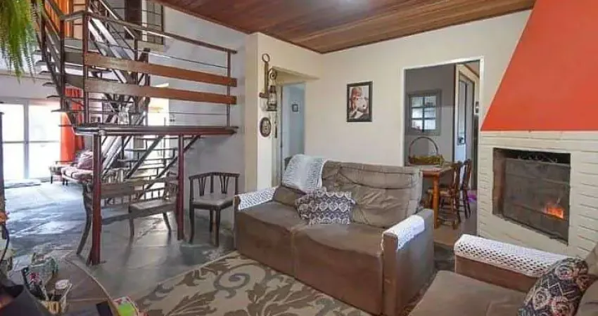 Excelente sobrado no Areal com 4 Dormitórios e piscina